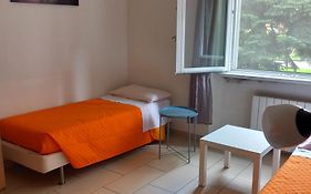 Simple&Comfortable apartment vicino POLICLINICO